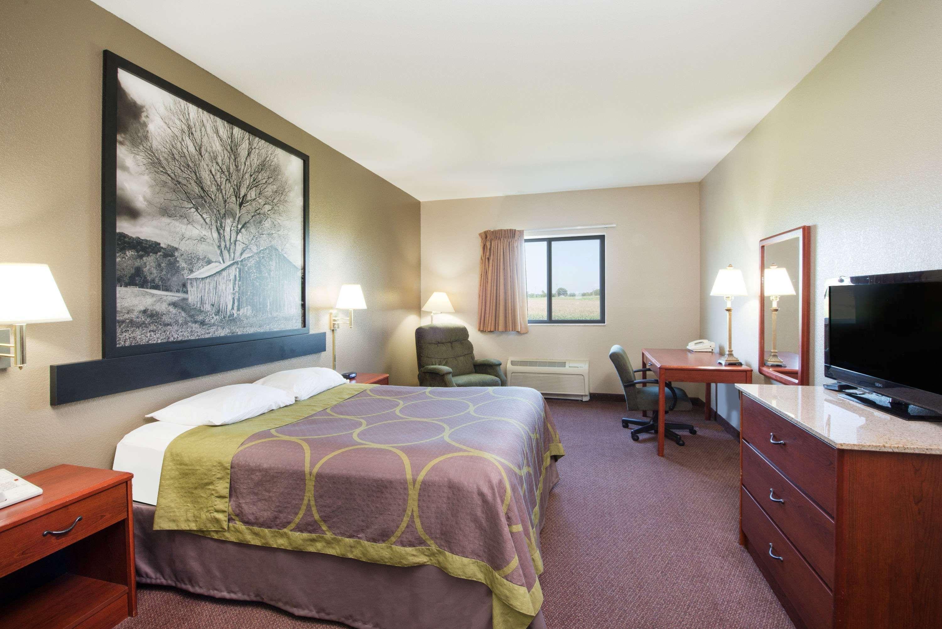Super 8 By Wyndham Iola Ks Hotell Eksteriør bilde
