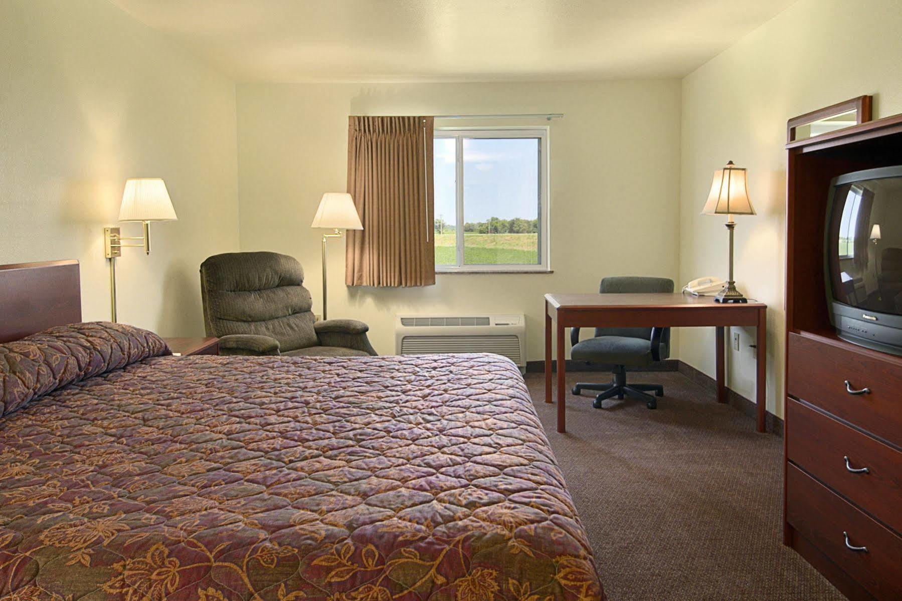 Super 8 By Wyndham Iola Ks Hotell Eksteriør bilde
