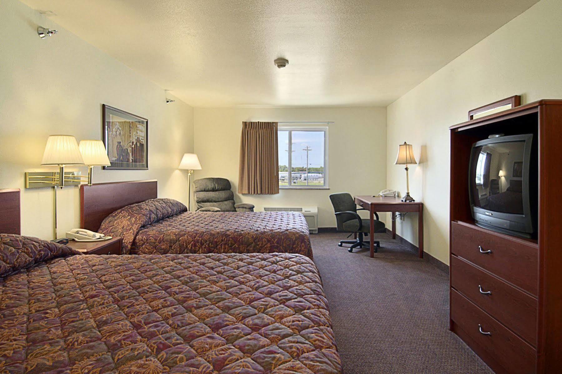 Super 8 By Wyndham Iola Ks Hotell Eksteriør bilde
