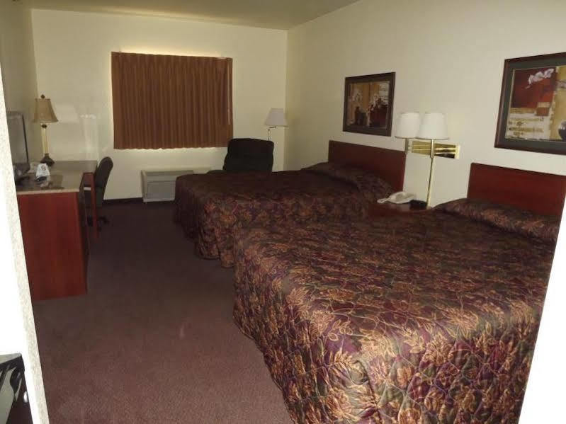 Super 8 By Wyndham Iola Ks Hotell Eksteriør bilde